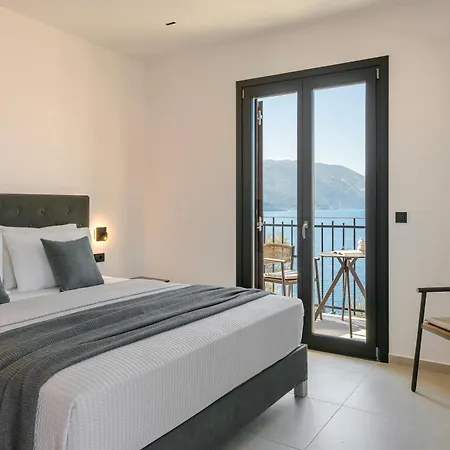 Theoni וילה אסוס